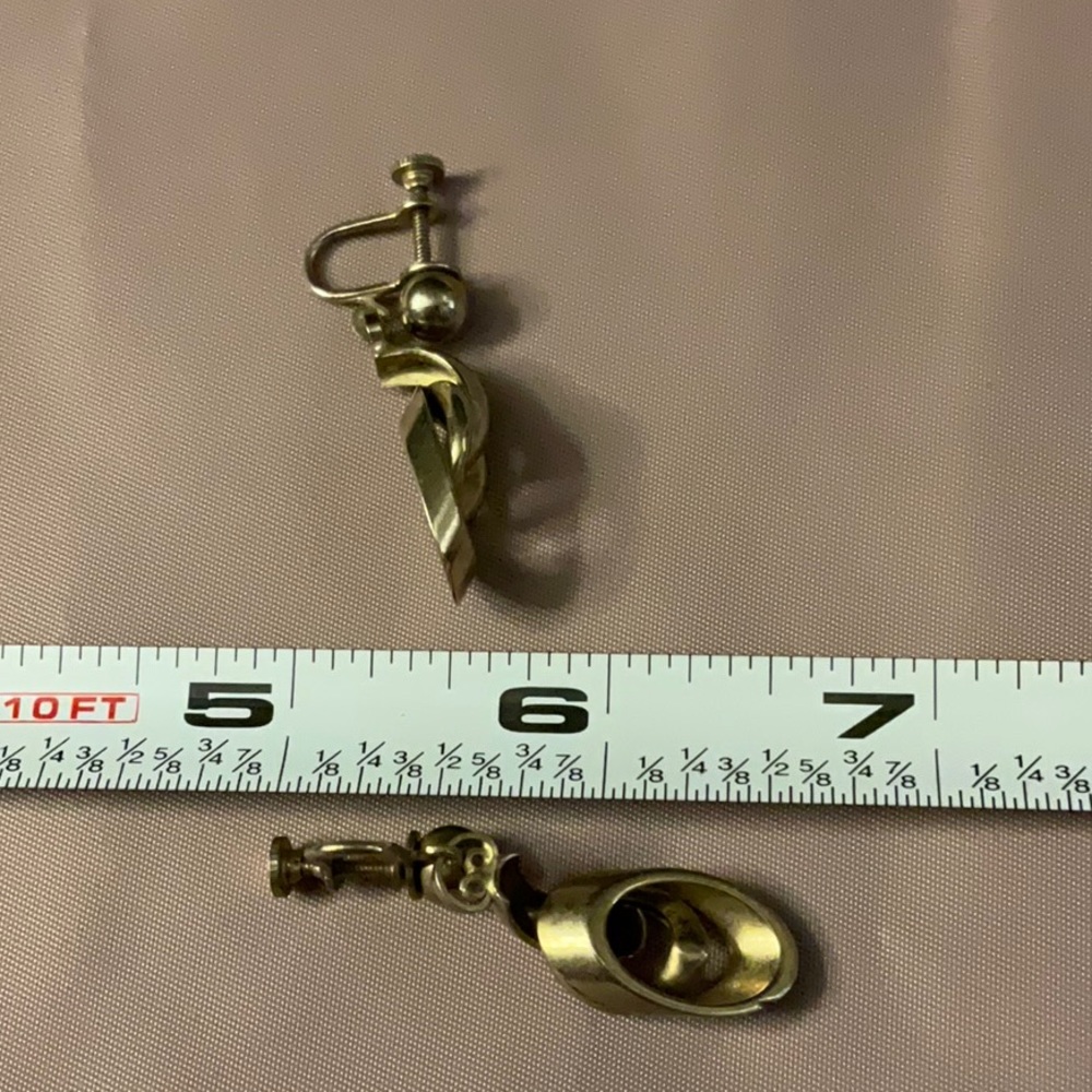 Screw back earring - Picture 2 of 4
